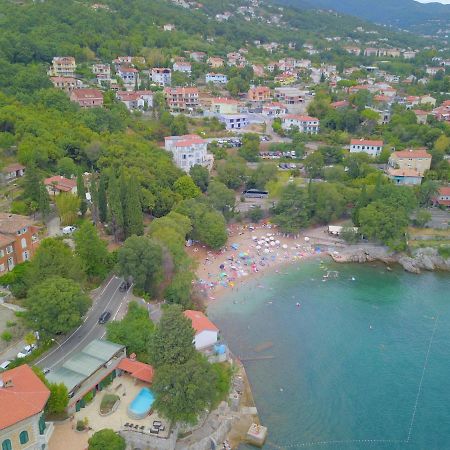 Villa Rose Apartment Lovran Exterior foto